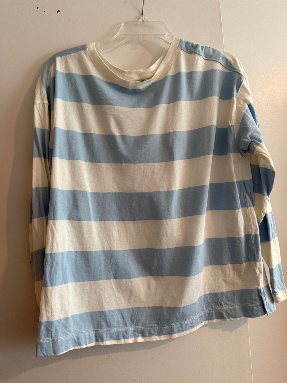 Old Navy Blue and White Striped Long Sleeve Tee